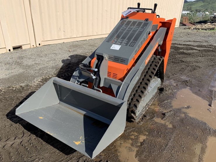 unused-hurricane-stand-on-compact-track-loader,-image-4