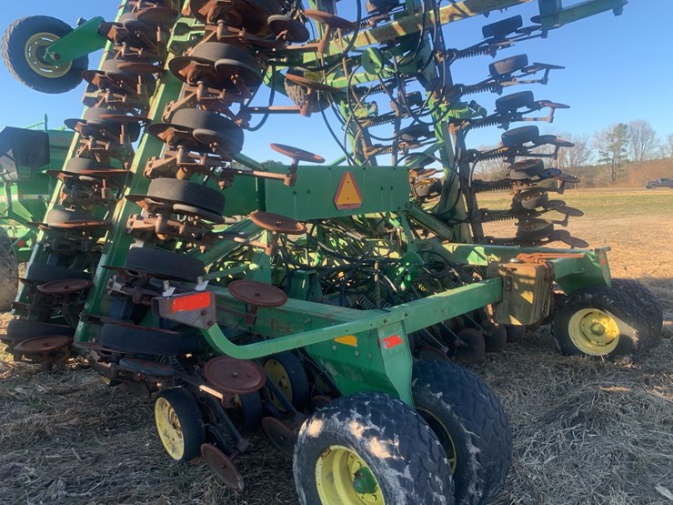 john-deere-1850-image-10