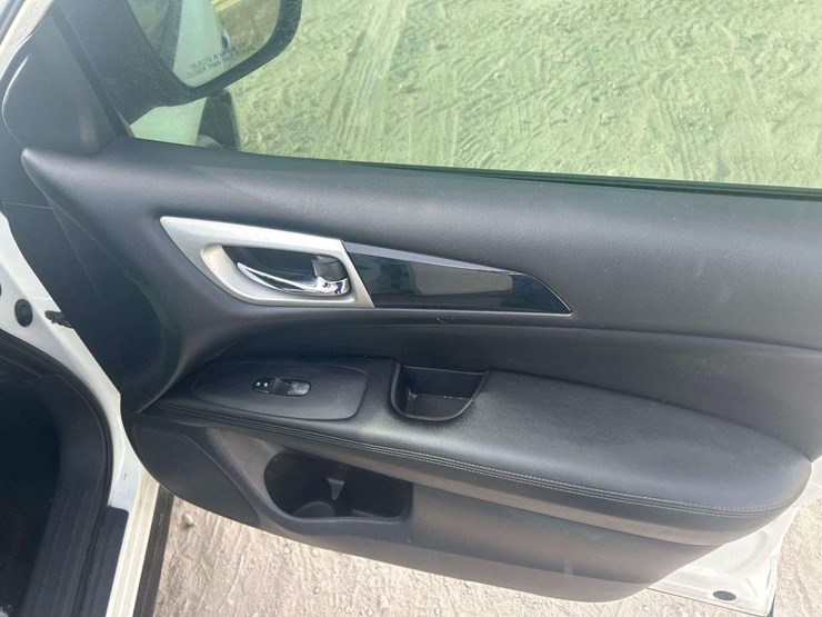 2018-nissan-pathfinder-image-18