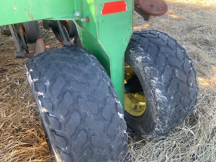 john-deere-1850-image-21