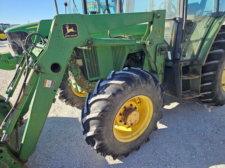 1996-john-deere-6400-image-23