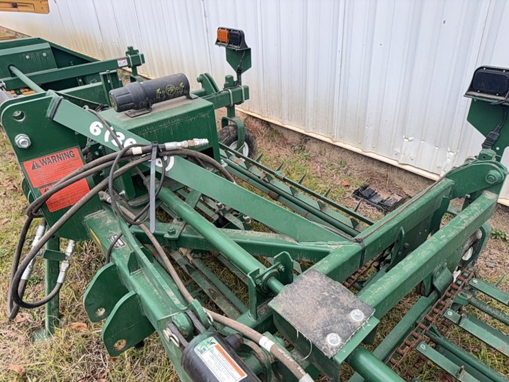 kmc-six-row-peanut-lifter/fluffer-￼-design-for-36–38-rows-image-22