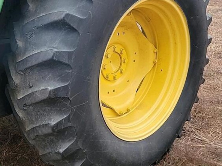 john-deere-6415-mfwd-tractor,-s/n-l06415a497883:-encl.-cab-image-5