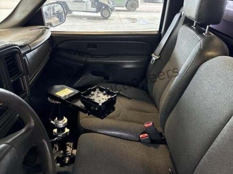 2006-chevrolet-silverado-1500-image-22