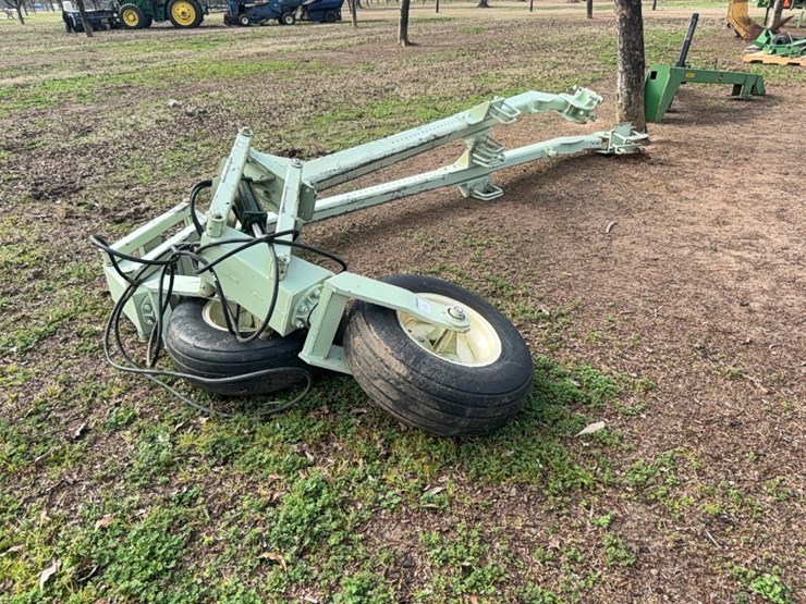 kmc---lift-assist-wheels-image-19