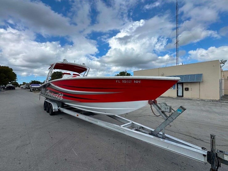 2007-avanti-36-boat-with-tri-axle-boat-trailer-image-7