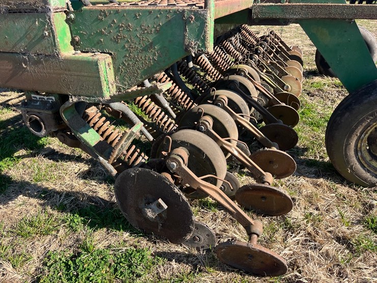 john-deere-750-image-13