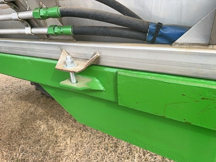 newton-crouch-spreader-cart-image-46