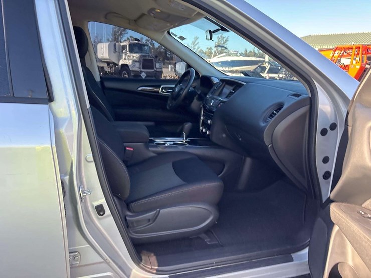 2017-nissan-pathfinder-image-19