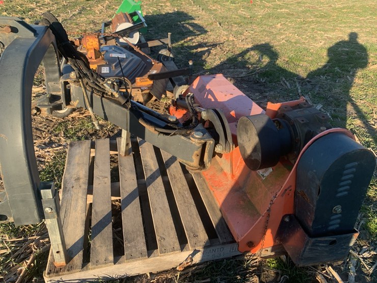 offsetting-flail-mower-image-8