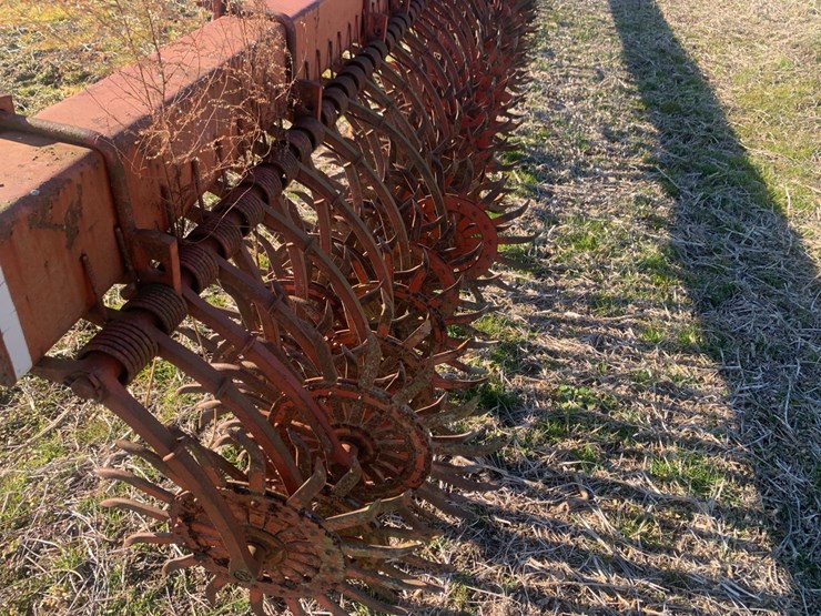 caterpillar-20-image-7