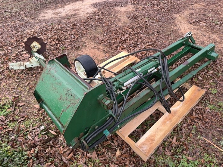 kmc-eight-row-folding-row-markers-image-3