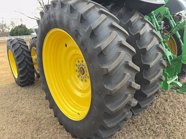 2022-john-deere-8r-410-image-35