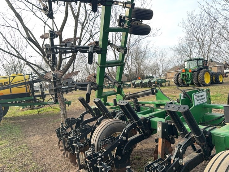 unverferth-ripper-stripper-image-28