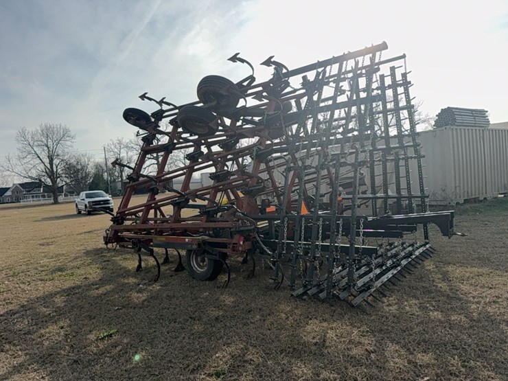 case-ih-tiger-mate-￼-field-cultivator-image-25