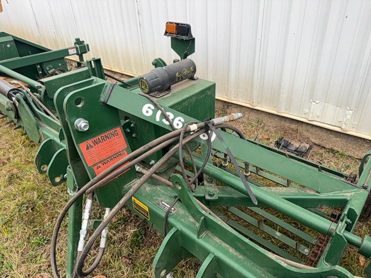 kmc-six-row-peanut-lifter/fluffer-￼-design-for-36–38-rows-image-10