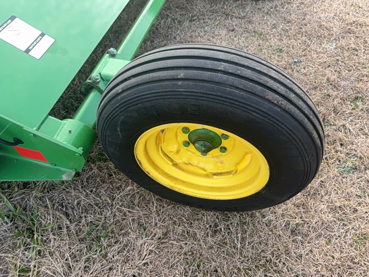 john-deere-520-image-11