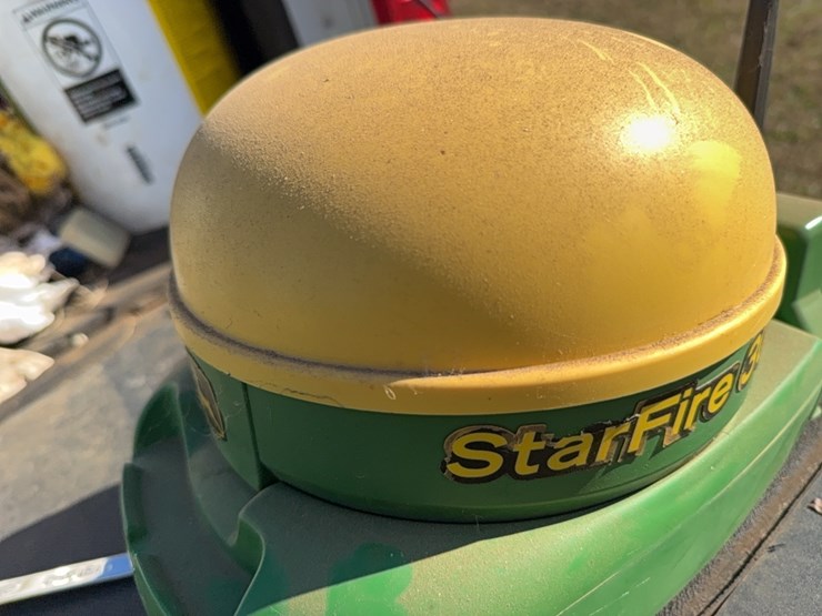 starfire-3000-receiver-with-rtk-radio-￼-image-4