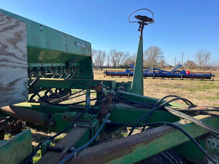 john-deere-750-image-8