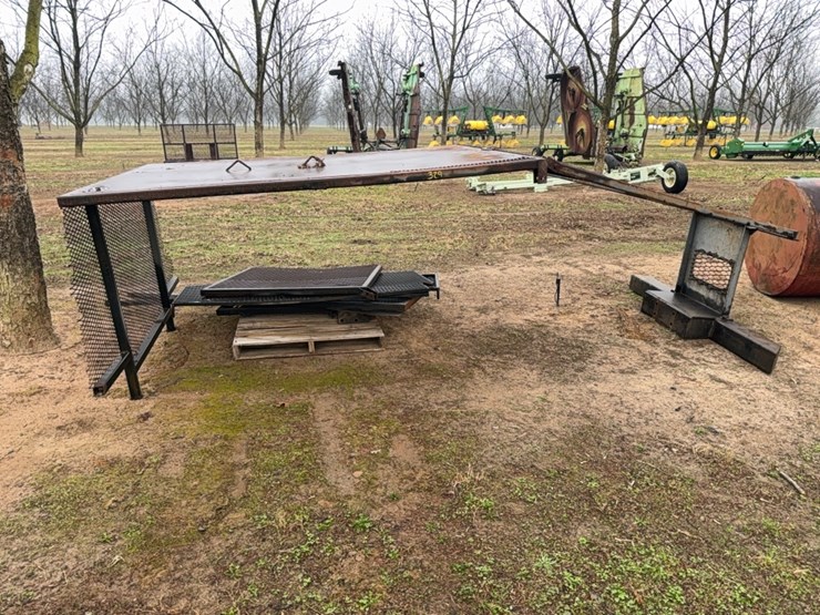 gt-metal-works-tractor-cage-image-2