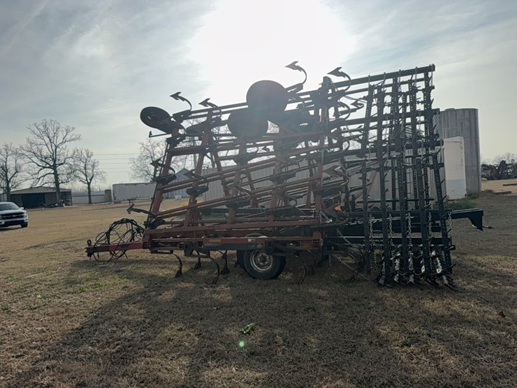 case-ih-tiger-mate-￼-field-cultivator-image-21