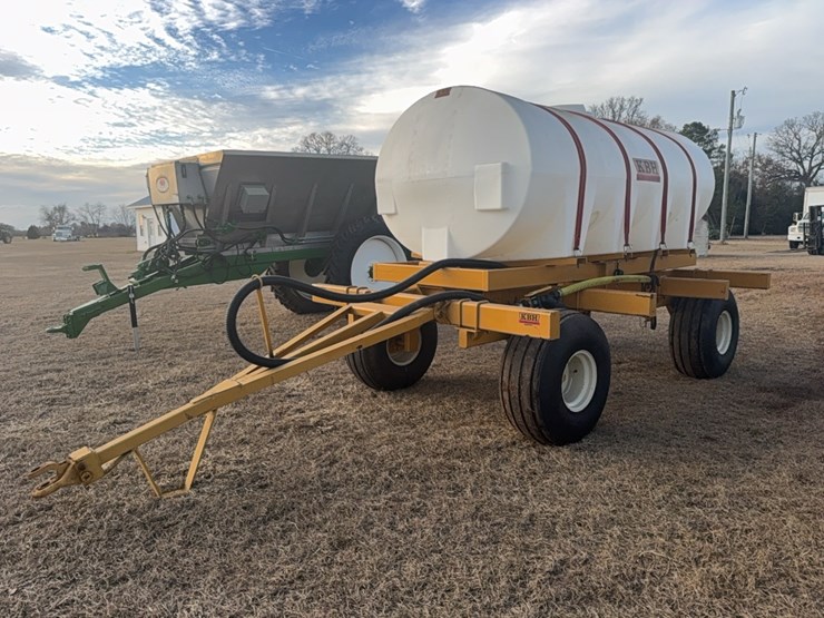 kbh-1650-gallon-towable-tank/nurse-tank-image-1