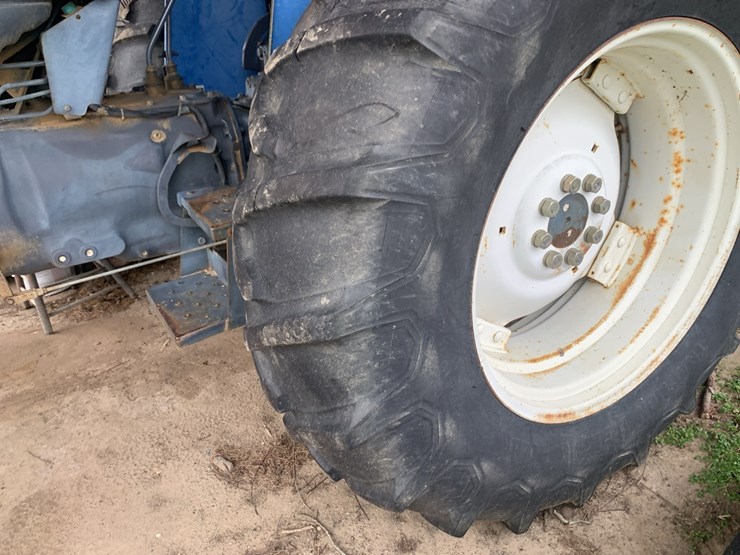 ford-7610-image-11
