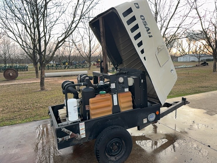 doosan--trailer-type-air-compressor-image-4