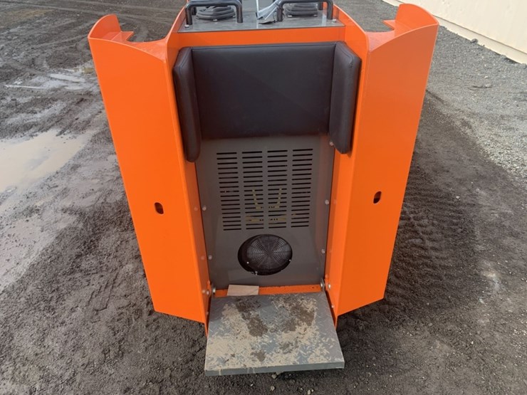 unused-hurricane-stand-on-compact-track-loader,-image-7