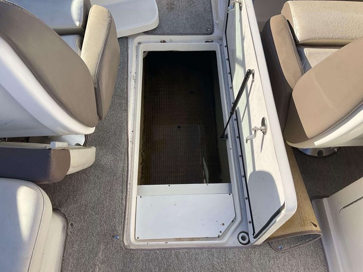 2014-sea-ray-250slx-bowrider-boat-with-t/a-boat-trailer-image-32