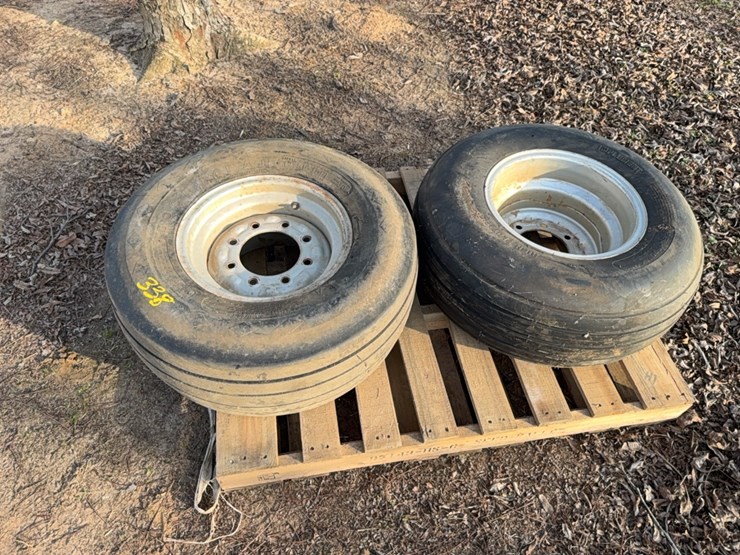 2--12.5-l-–-15-fl-high-floatation-tires-all-rims-(note-one-is-an-fl-and-one-is-an-sl)￼-image-6