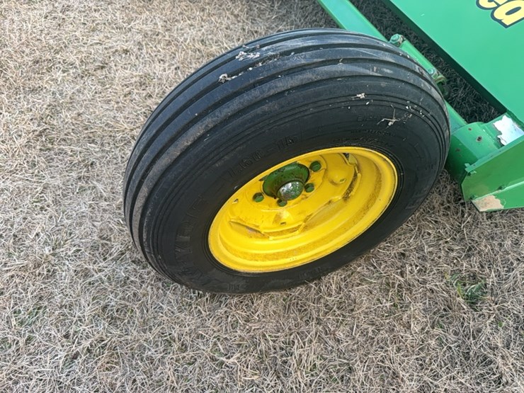 john-deere-520-image-4