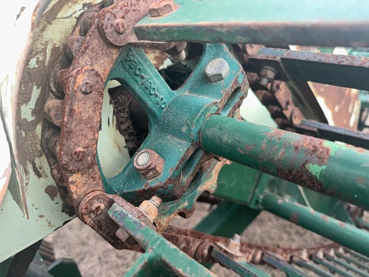 kmc-6-38-(6row-on-38”-only)-peanut-digger/inverter-image-43