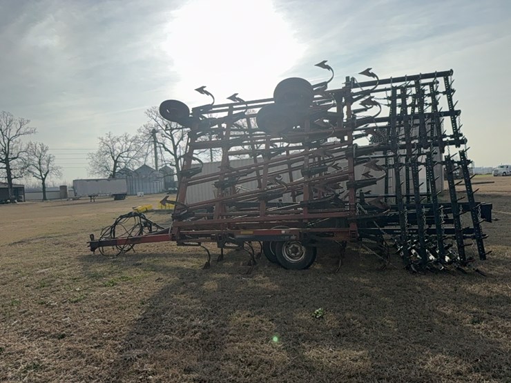 case-ih-tiger-mate-￼-field-cultivator-image-19