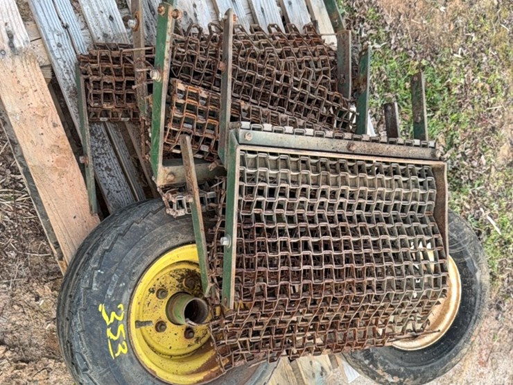 drag-chains-for-strip-till-and-tires-image-1