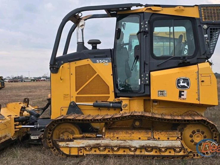 2016-deere-550k-image-16