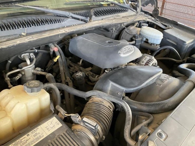 2004-chevrolet-silverado-1500-image-13