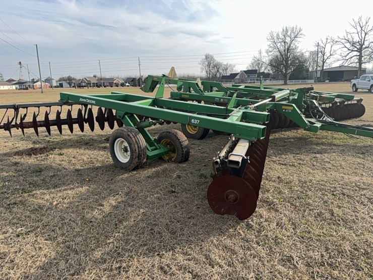 john-deere-637-image-30