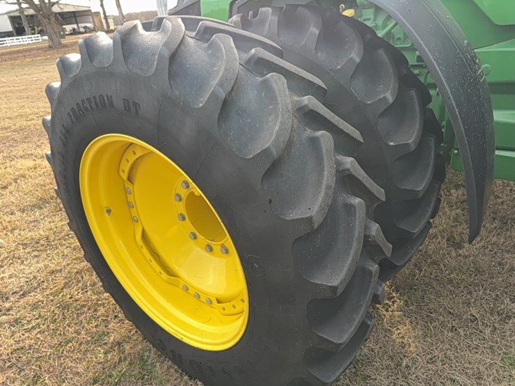 2022-john-deere-8r-410-image-28
