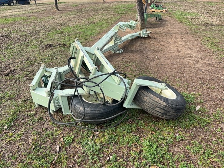 kmc---lift-assist-wheels-image-21