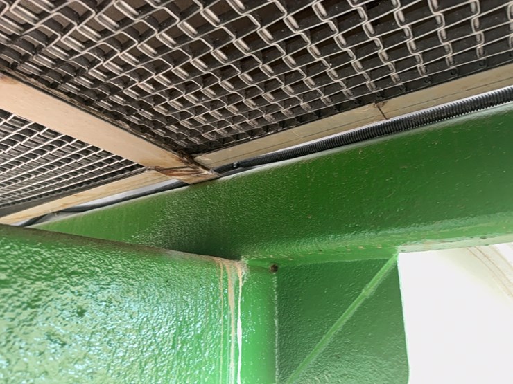 newton-crouch-spreader-cart-image-41