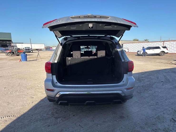 2017-nissan-pathfinder-image-5