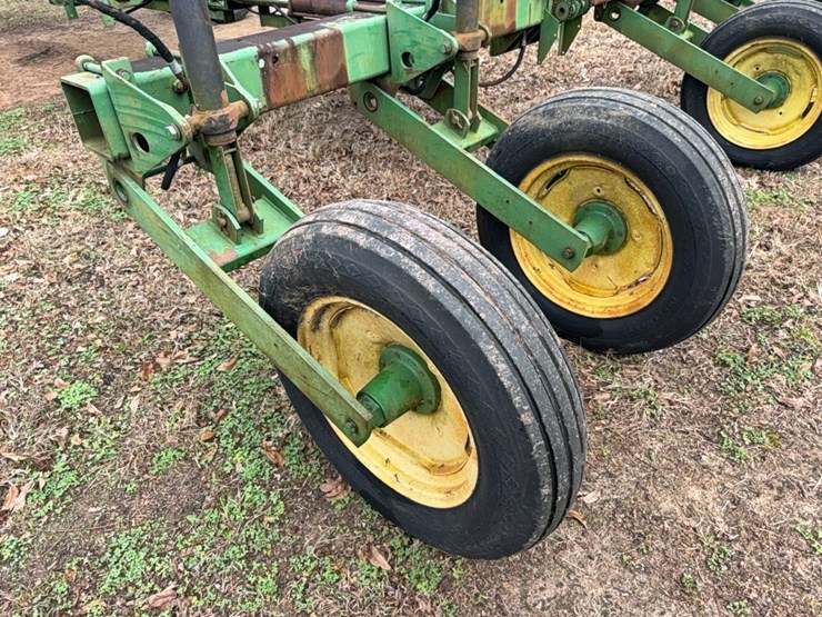 john-deere-7300-image-20