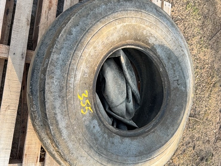 11.00–16-tractor-tire-￼-image-2