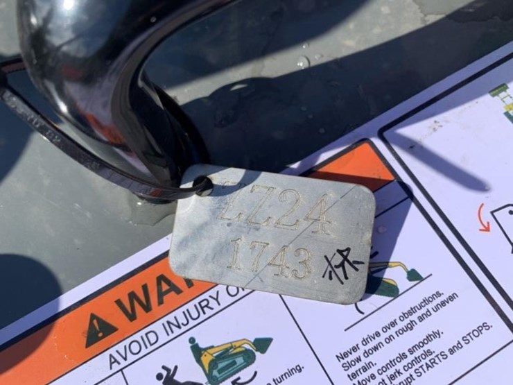 unused-hurricane-stand-on-compact-track-loader,-image-13