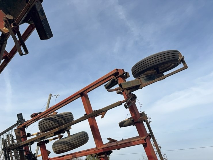 case-ih-tiger-mate-￼-field-cultivator-image-67