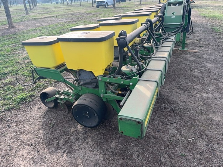 john-deere-1725-image-14