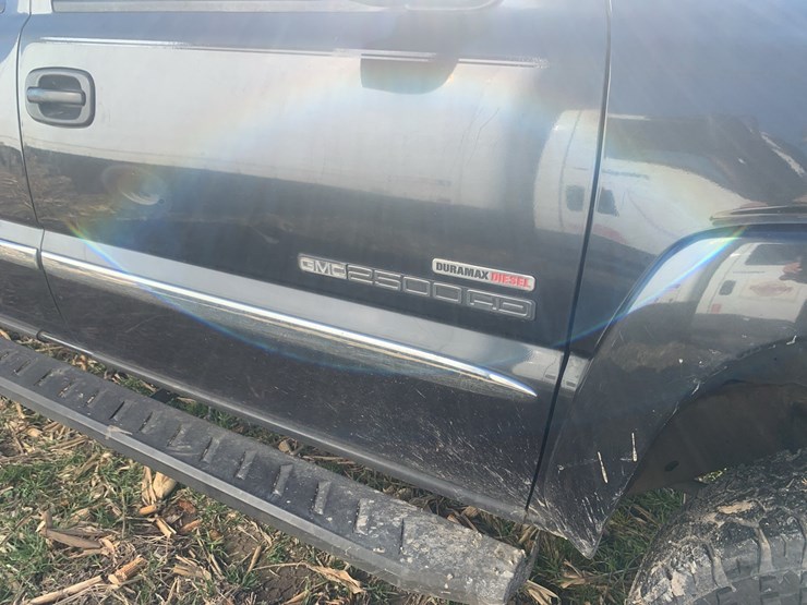 2005-gmc-sierra-2500hd-image-5