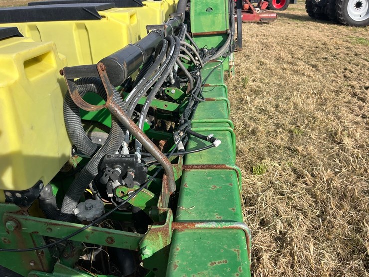 john-deere-36-image-19