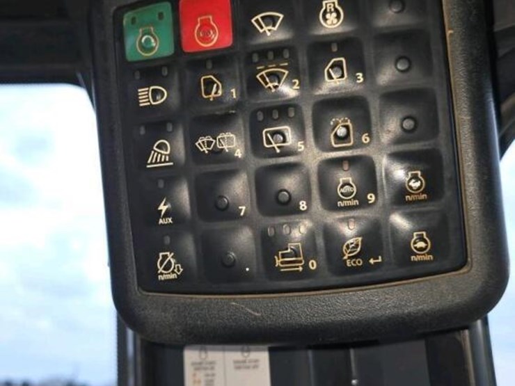 2016-deere-550k-image-23